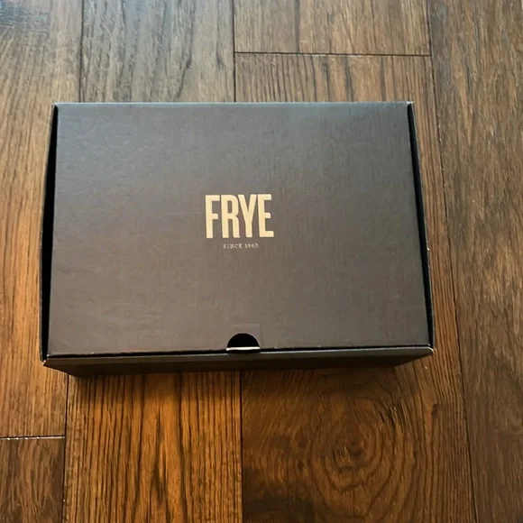 NIB Frye slip on sneakers - Picture 6 of 6
